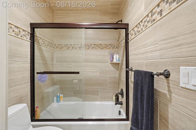 56173 Parkview Drive, Shelby Charter Township, MI 48316