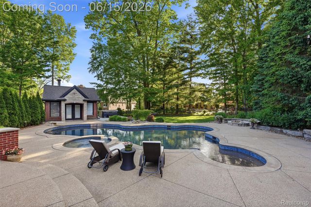 56173 Parkview Drive, Shelby Charter Township, MI 48316