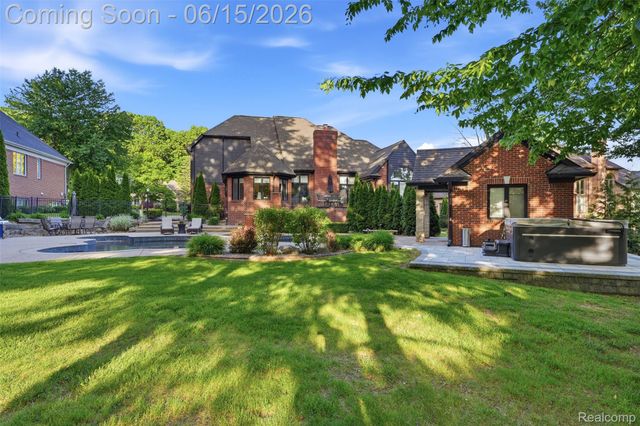 56173 Parkview Drive, Shelby Charter Township, MI 48316