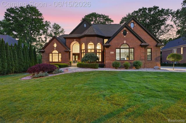 56173 Parkview Drive, Shelby Charter Township, MI 48316