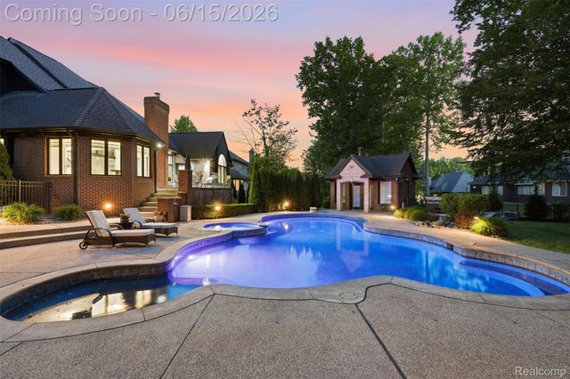56173 Parkview Drive, Shelby Charter Township, MI 48316