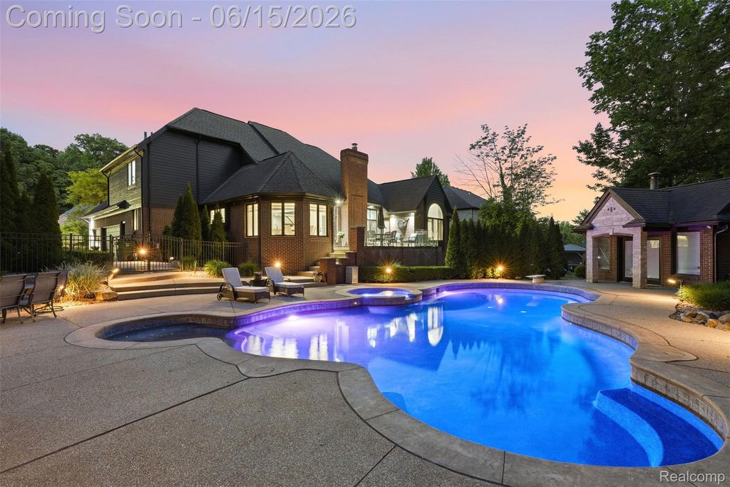56173 Parkview Drive, Shelby Charter Township, MI 48316