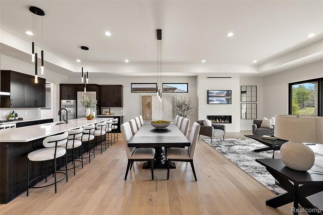 49588 Villa Drive, Novi, MI 48374