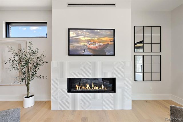 49588 Villa Drive, Novi, MI 48374