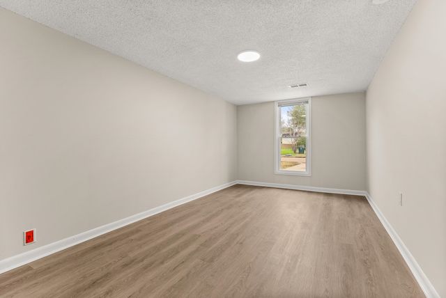 8193 CEDARBROOK DR, Southaven, MS 38671