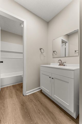 8193 CEDARBROOK DR, Southaven, MS 38671