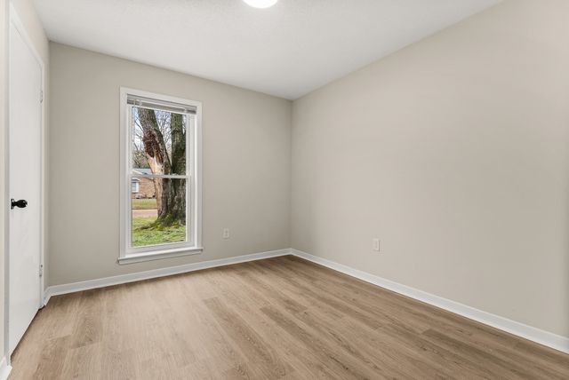 8193 CEDARBROOK DR, Southaven, MS 38671