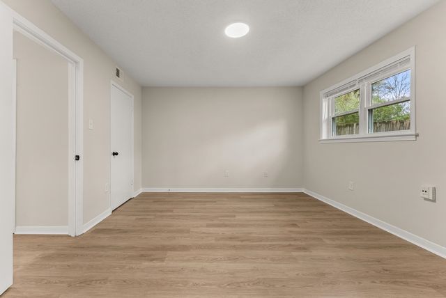 8193 CEDARBROOK DR, Southaven, MS 38671