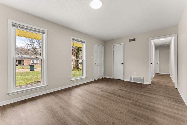 8193 CEDARBROOK DR, Southaven, MS 38671