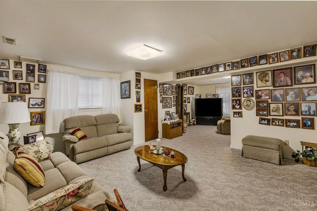 1118 Stuttgart Drive, Fayetteville, OH 45118