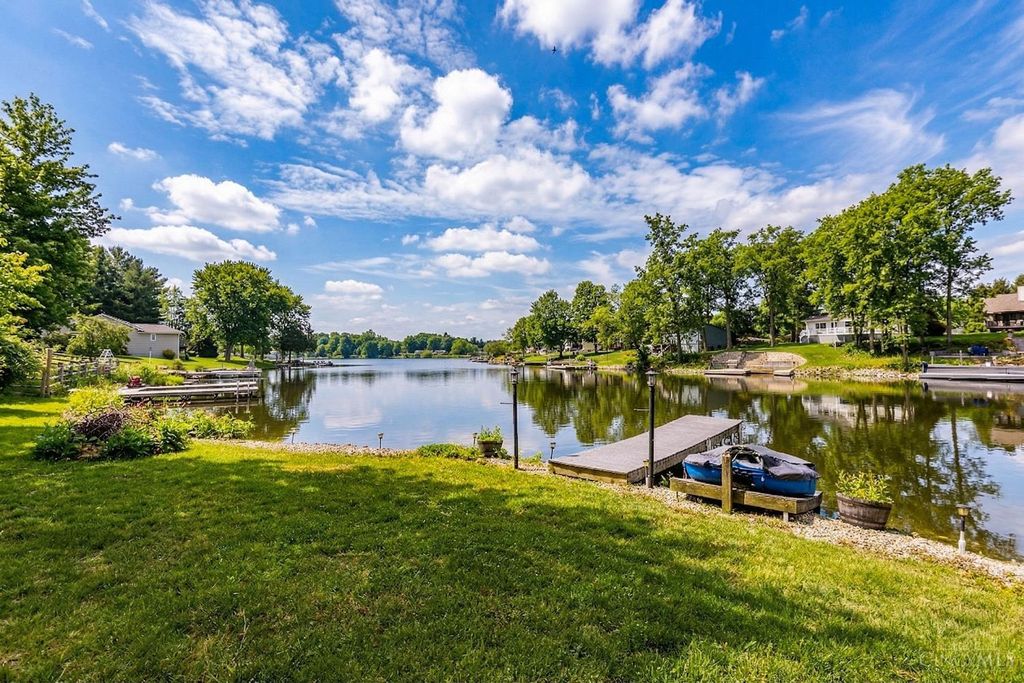 1118 Stuttgart Drive, Fayetteville, OH 45118