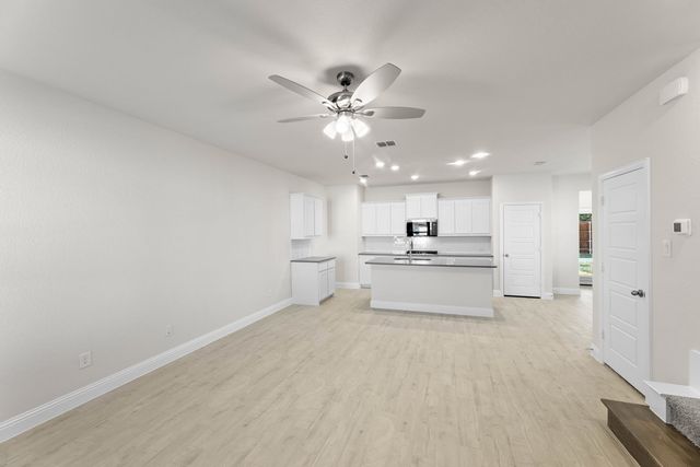 1963 Gentle Oak Trail, Corinth, TX 76210