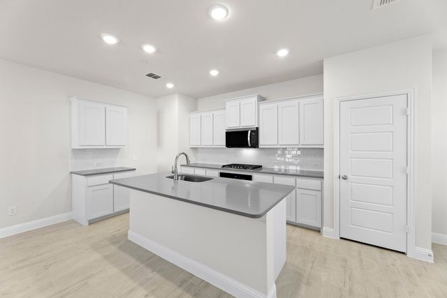 1963 Gentle Oak Trail, Corinth, TX 76210