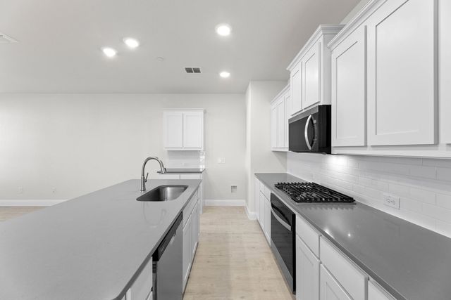 1963 Gentle Oak Trail, Corinth, TX 76210