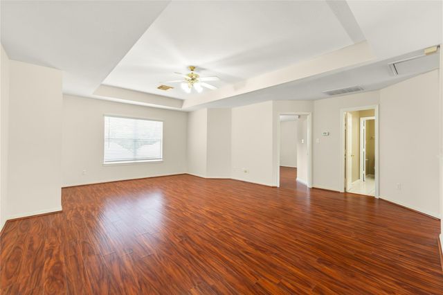 4111 Surreydon Drive, Houston, TX 77014
