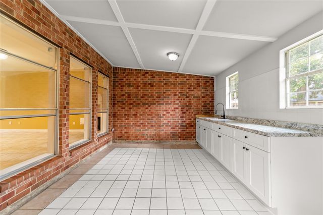 4111 Surreydon Drive, Houston, TX 77014