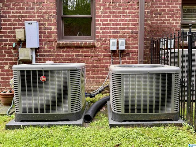 1021 INVERNESS COVE WAY, Hoover, AL 35242