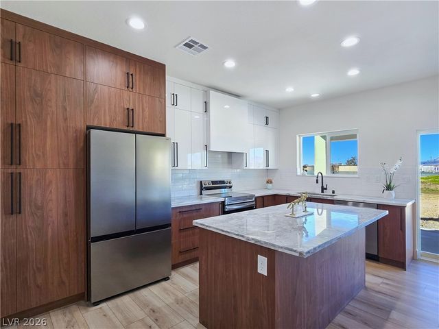 2886 Mount Charleston, Pahrump, NV 89048