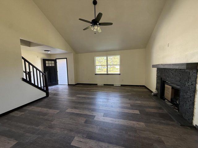 2308 Finch COURT, Waukesha, WI 53189