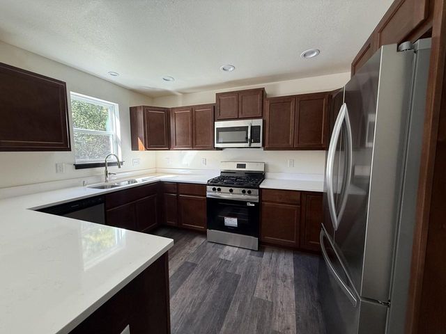 2308 Finch COURT, Waukesha, WI 53189