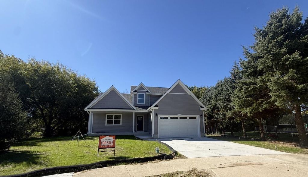 2308 Finch COURT, Waukesha, WI 53189