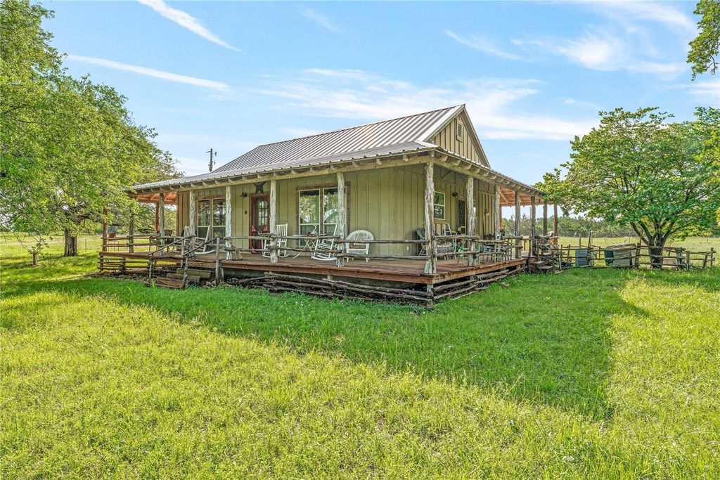 1333 Private Road 2120, Meridian, TX 76665