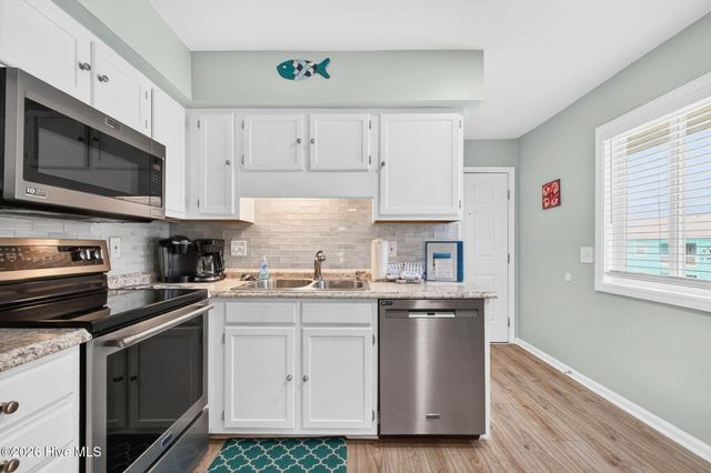 115 Carolina Beach Avenue S Unit 301, Carolina Beach, NC 28428