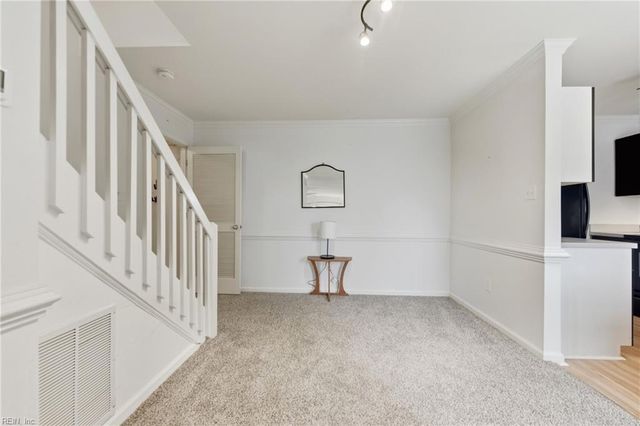 104 Camden Way Apt G, Yorktown, VA 23693