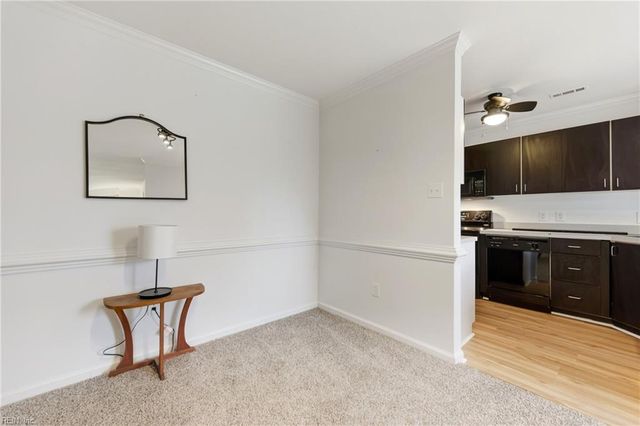 104 Camden Way Apt G, Yorktown, VA 23693