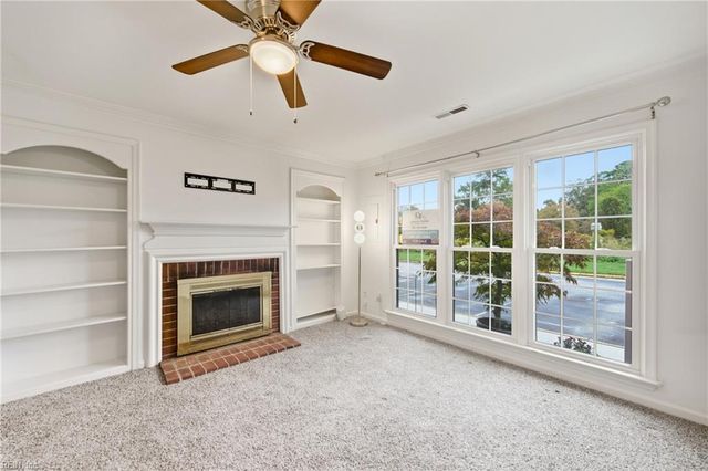 104 Camden Way Apt G, Yorktown, VA 23693