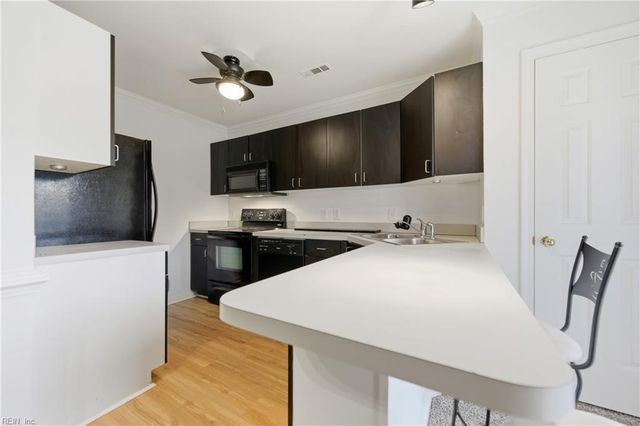 104 Camden Way Apt G, Yorktown, VA 23693