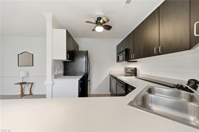 104 Camden Way Apt G, Yorktown, VA 23693