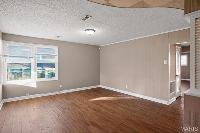 9710 Lanier Drive, Moline Acres, MO 63136