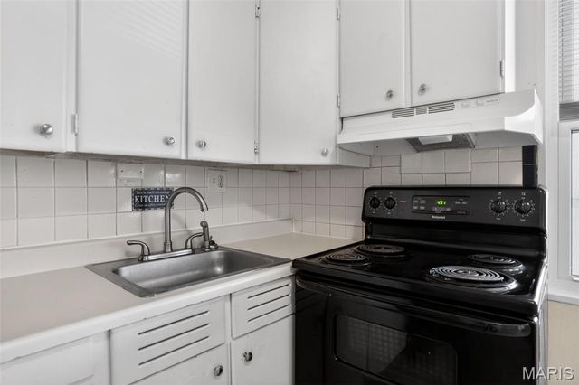 9710 Lanier Drive, Moline Acres, MO 63136