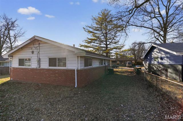 9710 Lanier Drive, Moline Acres, MO 63136