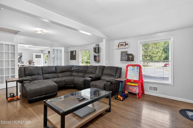 32 Brookside Drive, Howell, NJ 07731