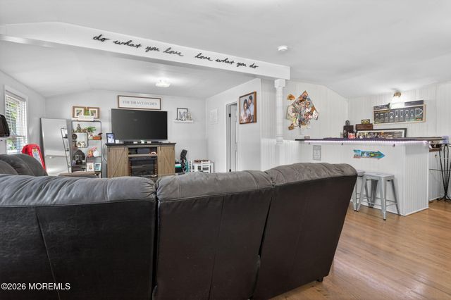 32 Brookside Drive, Howell, NJ 07731