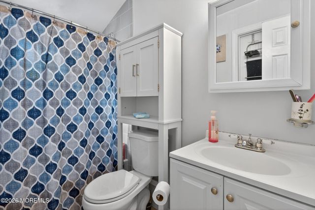 32 Brookside Drive, Howell, NJ 07731
