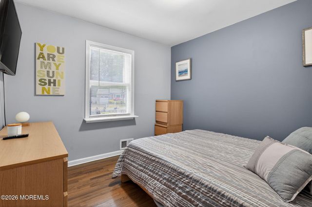 32 Brookside Drive, Howell, NJ 07731