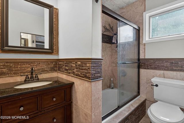 32 Brookside Drive, Howell, NJ 07731