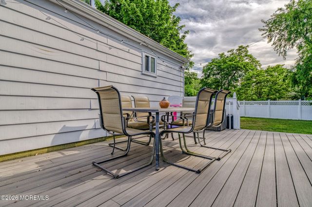 32 Brookside Drive, Howell, NJ 07731