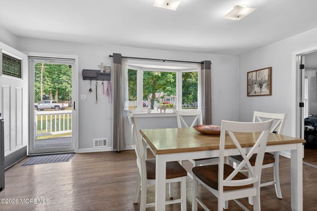 32 Brookside Drive, Howell, NJ 07731