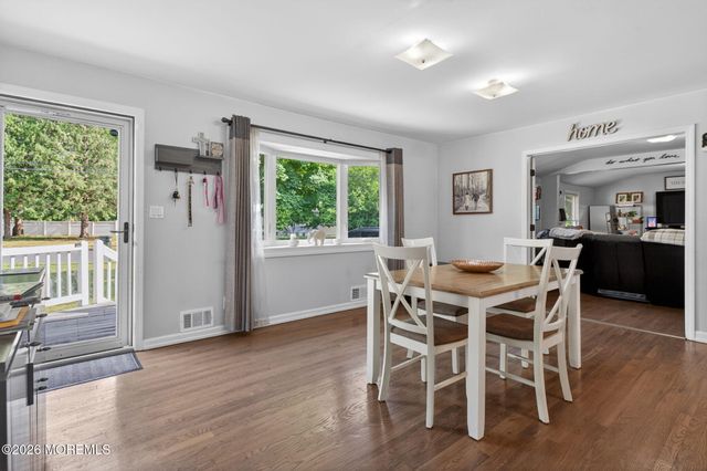 32 Brookside Drive, Howell, NJ 07731