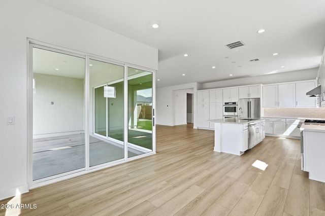 10734 N MCKINNEY Street, Surprise, AZ 85388