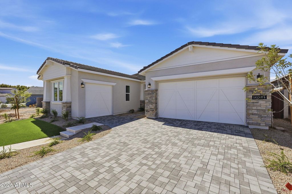10734 N MCKINNEY Street, Surprise, AZ 85388 — photo 2