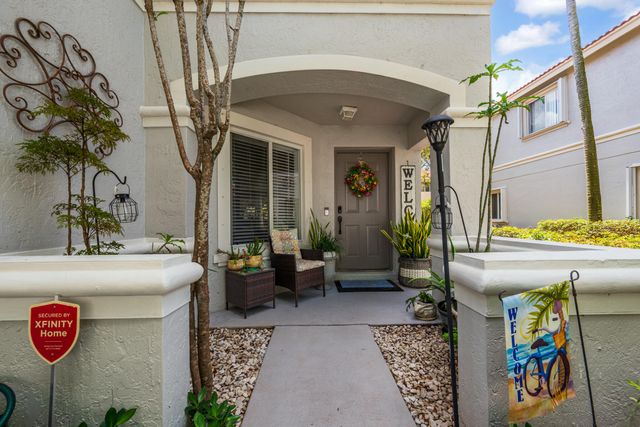 6311 Sandy Bank Terrace, Riviera Beach, FL 33407