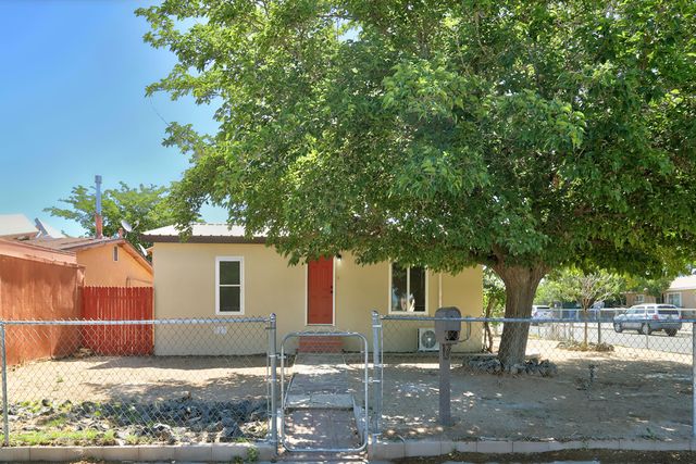 202 Garcia Street NE, Albuquerque, NM 87123
