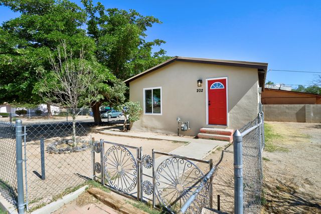 202 Garcia Street NE, Albuquerque, NM 87123