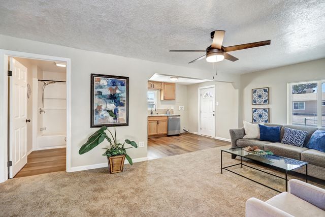 202 Garcia Street NE, Albuquerque, NM 87123