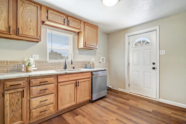 202 Garcia Street NE, Albuquerque, NM 87123